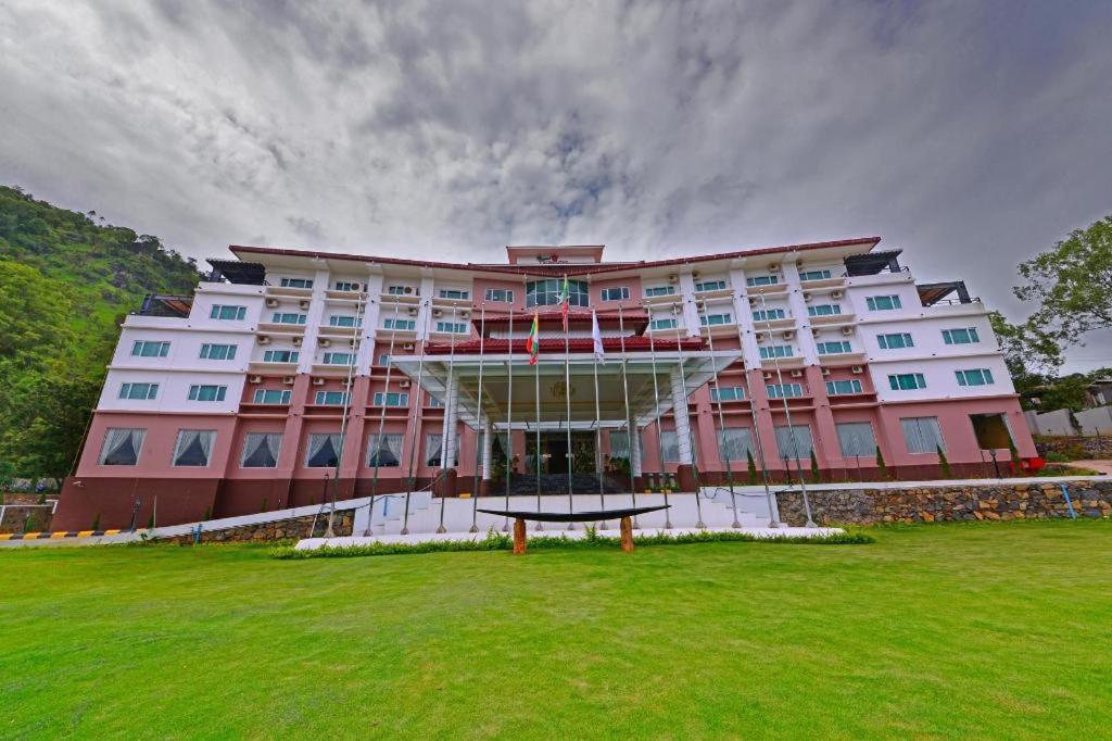 Royal Taunggyi Hotel Dış mekan fotoğraf