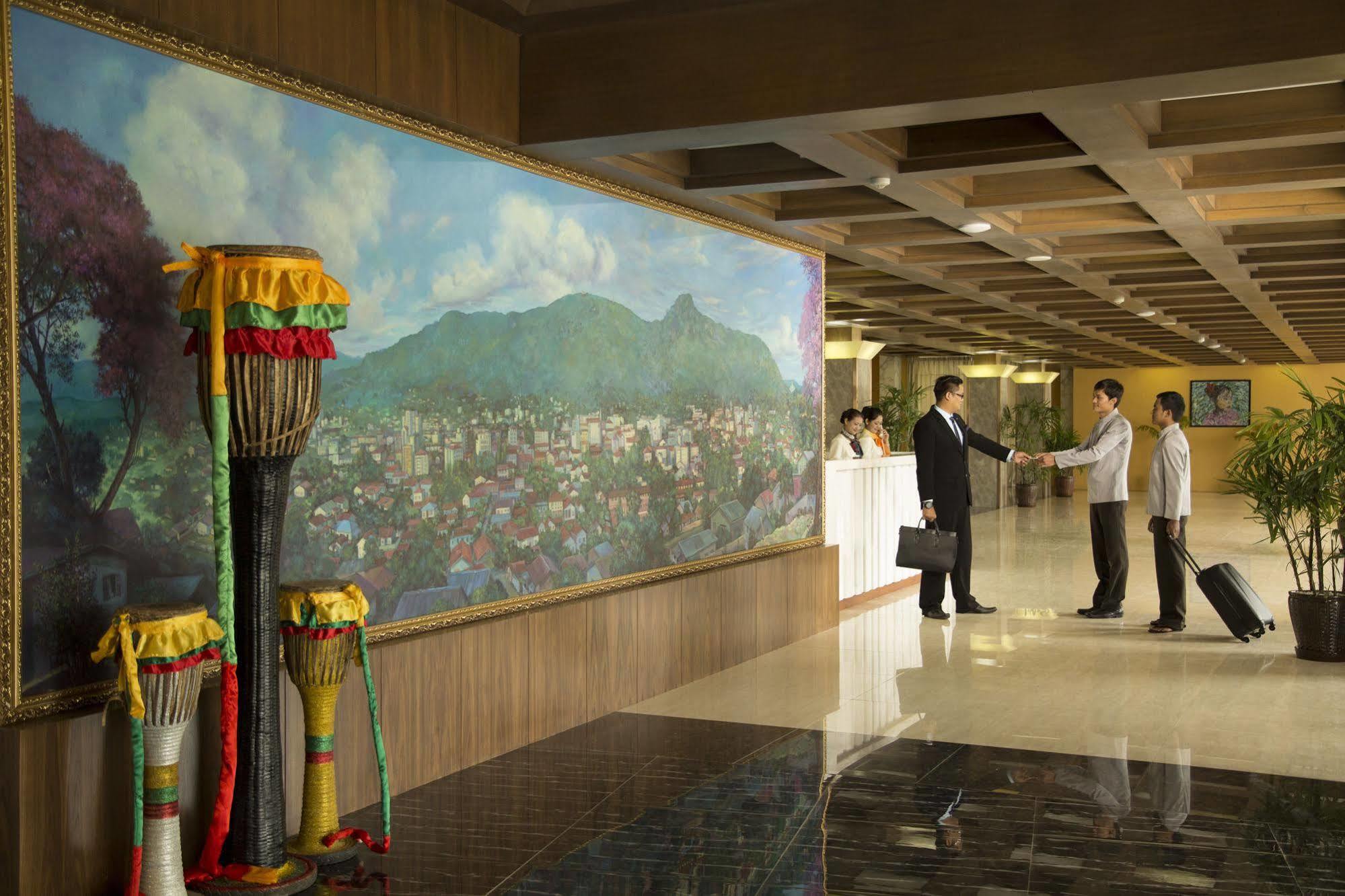 Royal Taunggyi Hotel Dış mekan fotoğraf