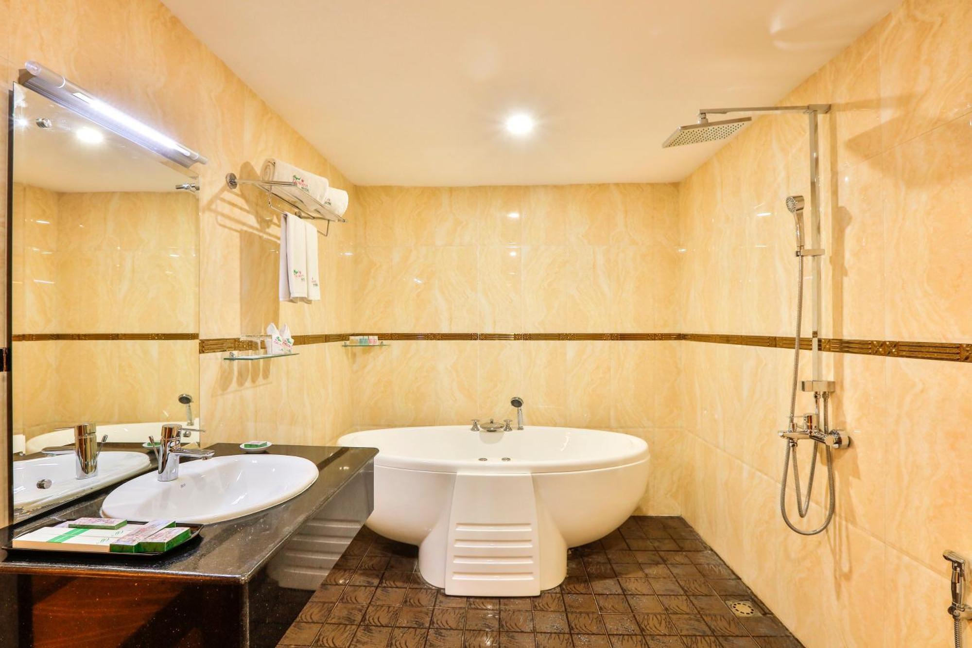 Royal Taunggyi Hotel Dış mekan fotoğraf